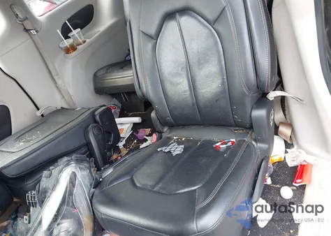 2018 Chrysler Pacifica Touring L z USA, uszkodzony, nr VIN 2C4RC1BG5JR354067